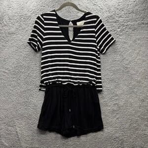 Elevenses XS Black and White Romper Short Sleeve One Piece Comfortable Vacation‎